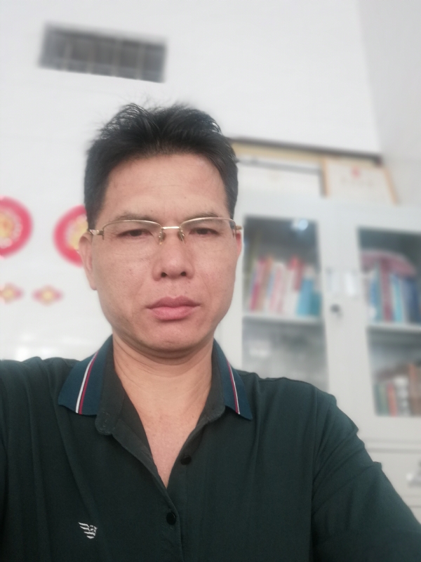 后视镜的第一张照片--南宁残疾人相亲网